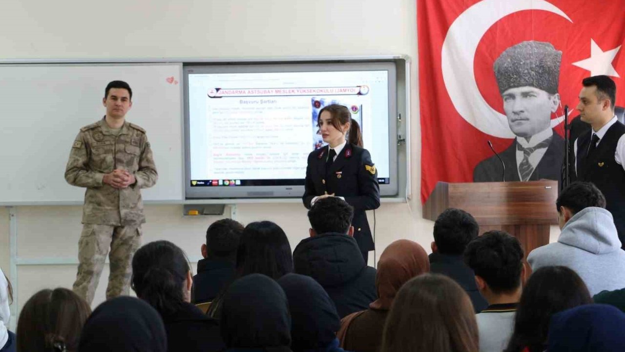 3 Bin 296 lise öğrencisine JSGA tanıtıldı