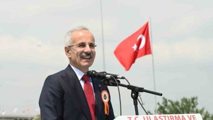 Bakan Uraloğlu, 1 yılda otoyol ve köprülerden 1,1 milyar araç geçtiğini açıkladı