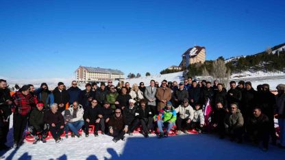 Palandöken’i bu kez gazeteciler şenlendirdi