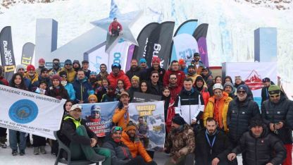 Palandöken Kayak Merkezi’nde Türkiye Buz Tırmanışı Şampiyonası gerçekleştirildi