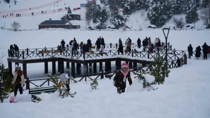 Ergan’da kayak ve kızak keyfi