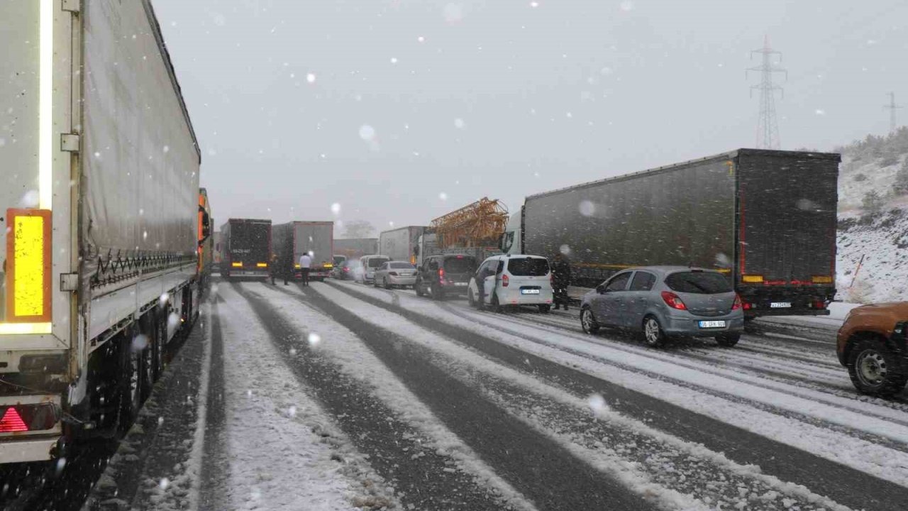 Bayburt için kuvvetli kar ve fırtına uyarısı