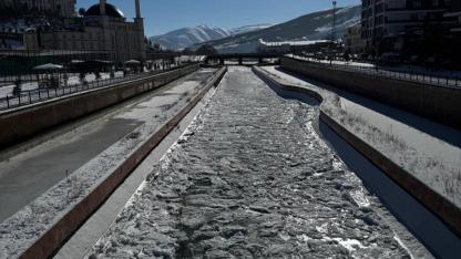 Çoruh buz tuttu!