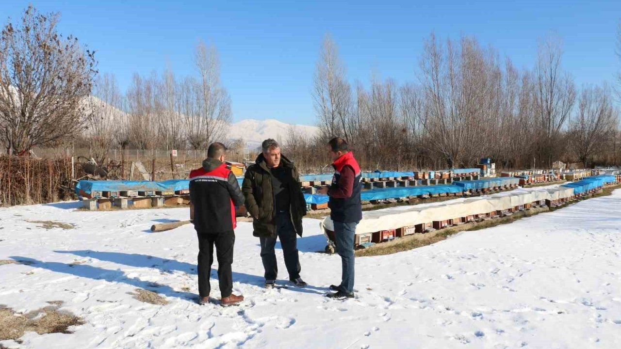 Erzincan’da arıcılığa destek sürüyor