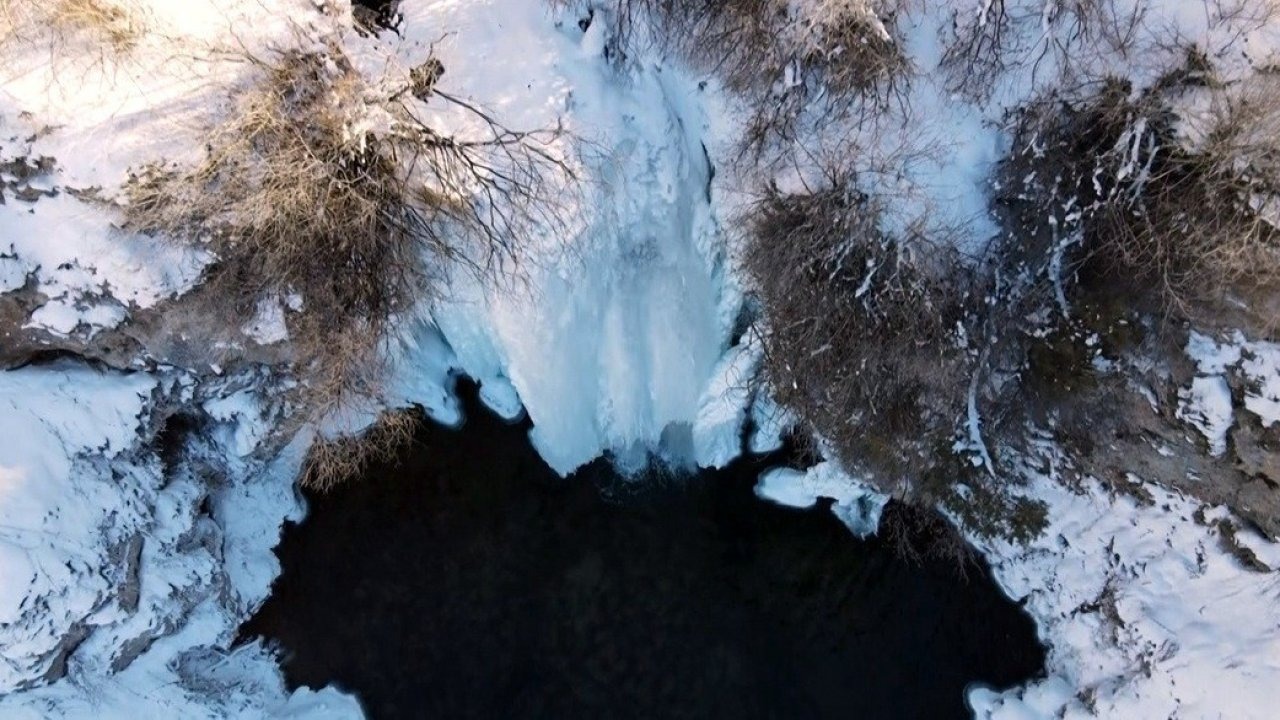 Sırakayalar Şelalesi'nde kartpostallık görüntüler