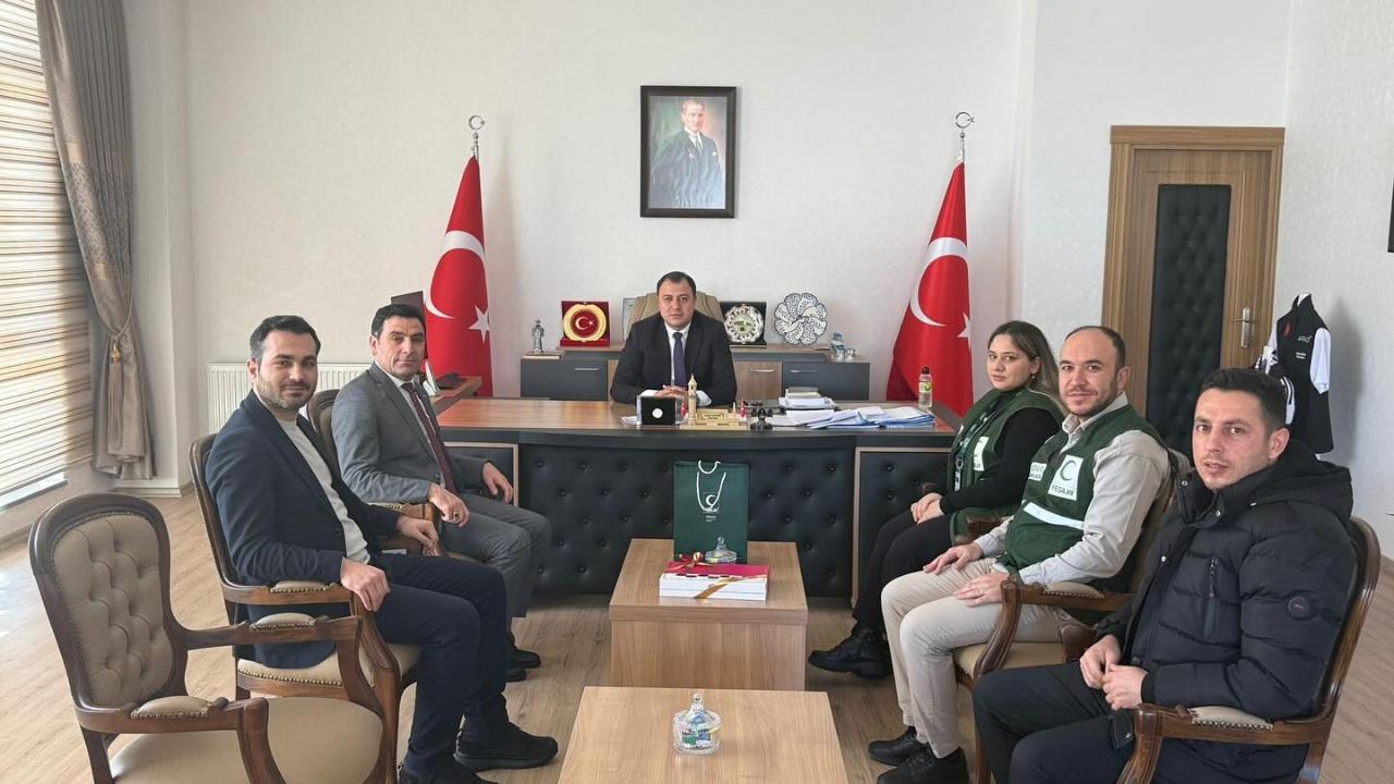 Yeşilay’dan Kaymakam Bayram’a ziyaret