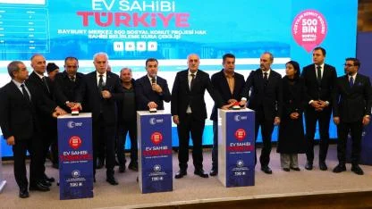 "Yüzyılın Konut Projesi" kapsamında Bayburt merkez, bağlı ilçeler ve beldeler için merakla beklenen kura çekimi süreci bugün tamamlandı.