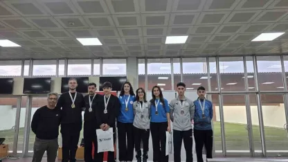 Erzincanlı sporcular Trabzon’daki havalı silahlar müsabakalarına damga vurdu
