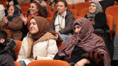 ‘Gülümseten Hatıralar’ izleyiciYle buluştu