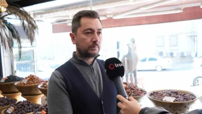Hurmacı Ahmet Özkan uyardı: "Kudüs hurması adı altında İsrail menşeli ürünler satılmakta"