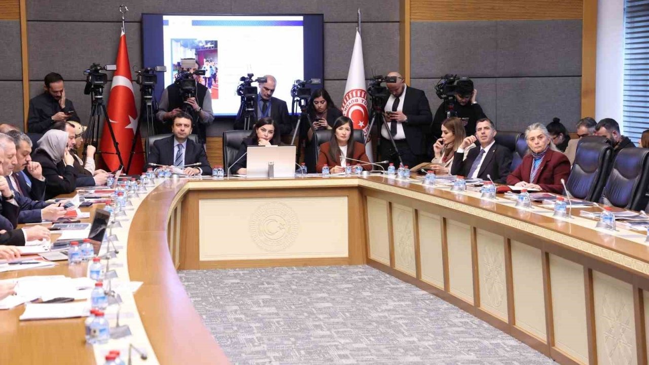 Bakan Bak: "Suça sürüklenen her çocuk, toplumsal hayata kazandırılması gereken bir bireydir"