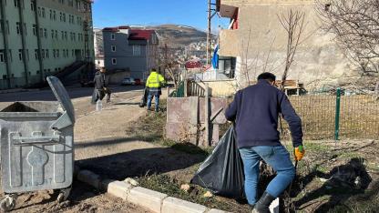 Belediye ekiplerinden mahallelerde temizlik seferberliği