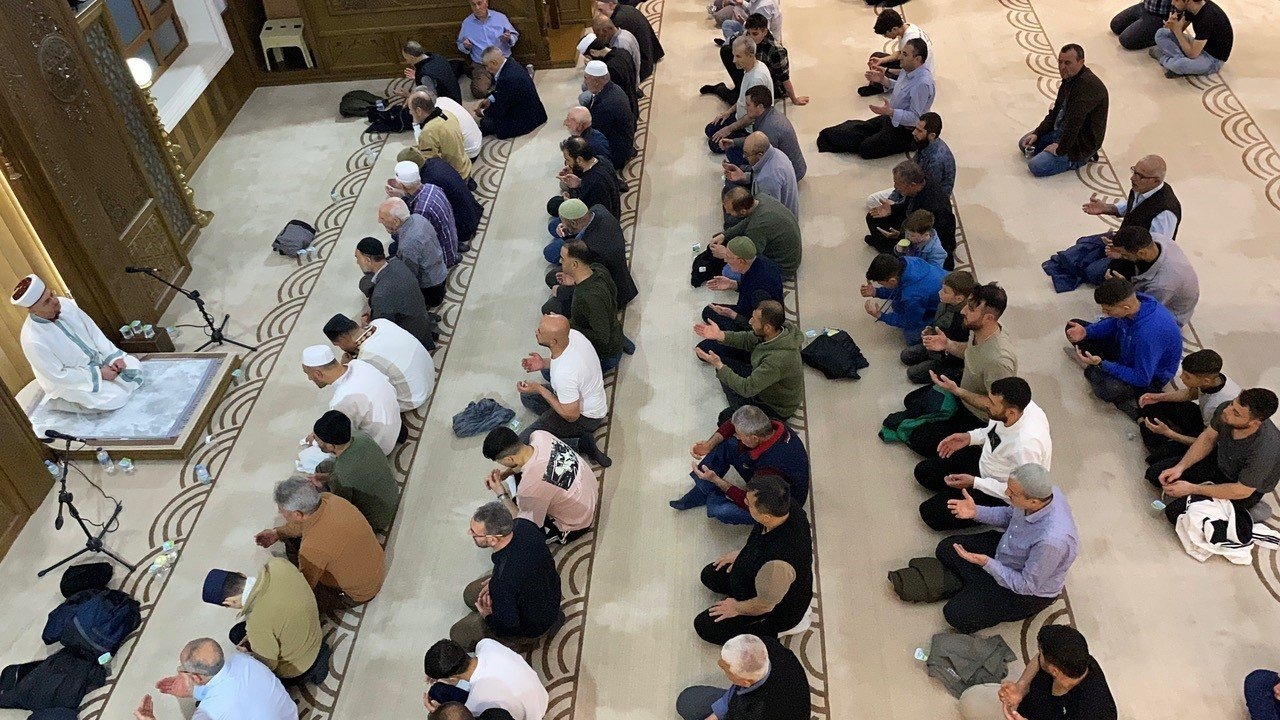Hatimle teravih namazı kılınacak camiler belli oldu