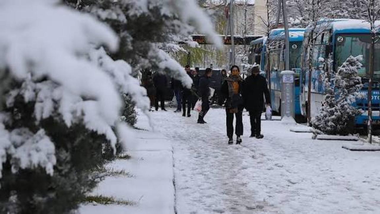 Tatil uzatıldı, kısıtlamalar genişletildi