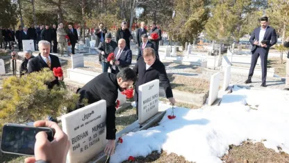 1992 Erzincan Depremi’nin 34. yılında deprem şehitleri anıldı