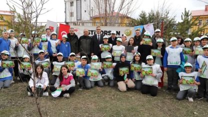 Fidanlar toprakla buluştu