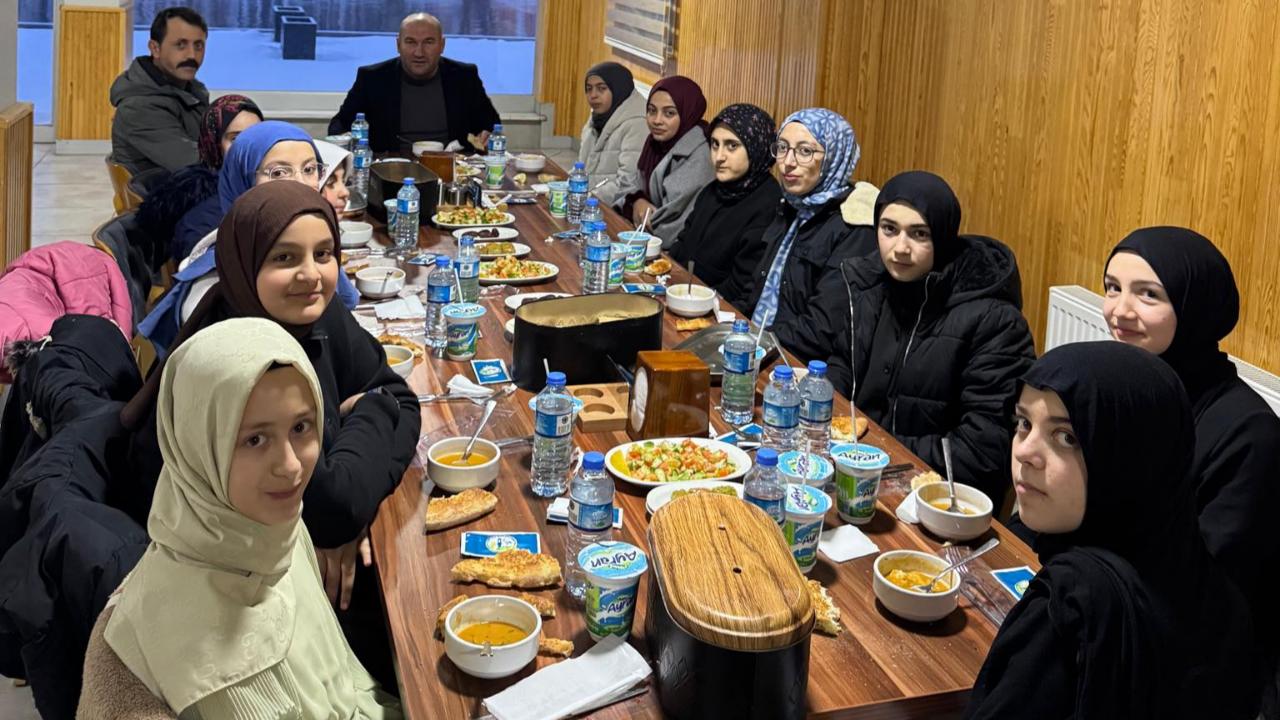 Başkan Binbir, Kur’an Kursu öğrencileriyle bir araya geldi