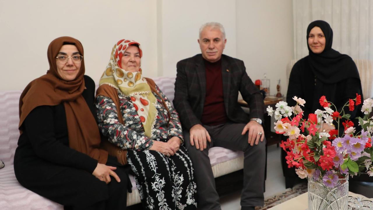 Başkan Memiş ve Eşi, Gülnaz Narman’a misafir oldu