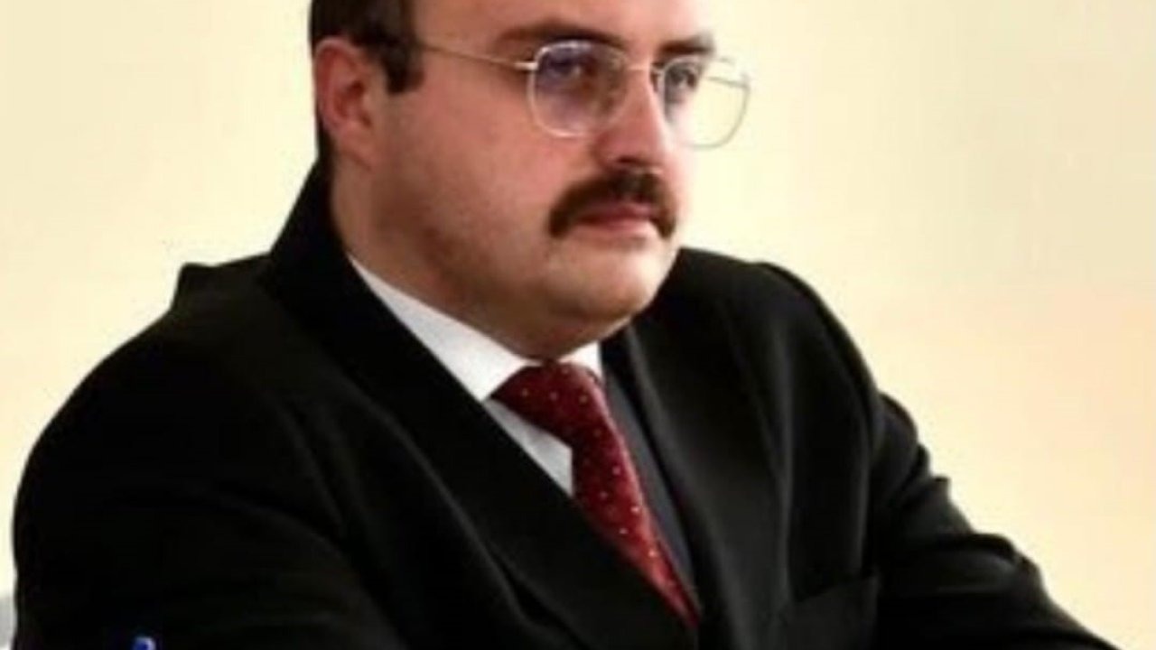 Genç savcı kalbine yenik düştü