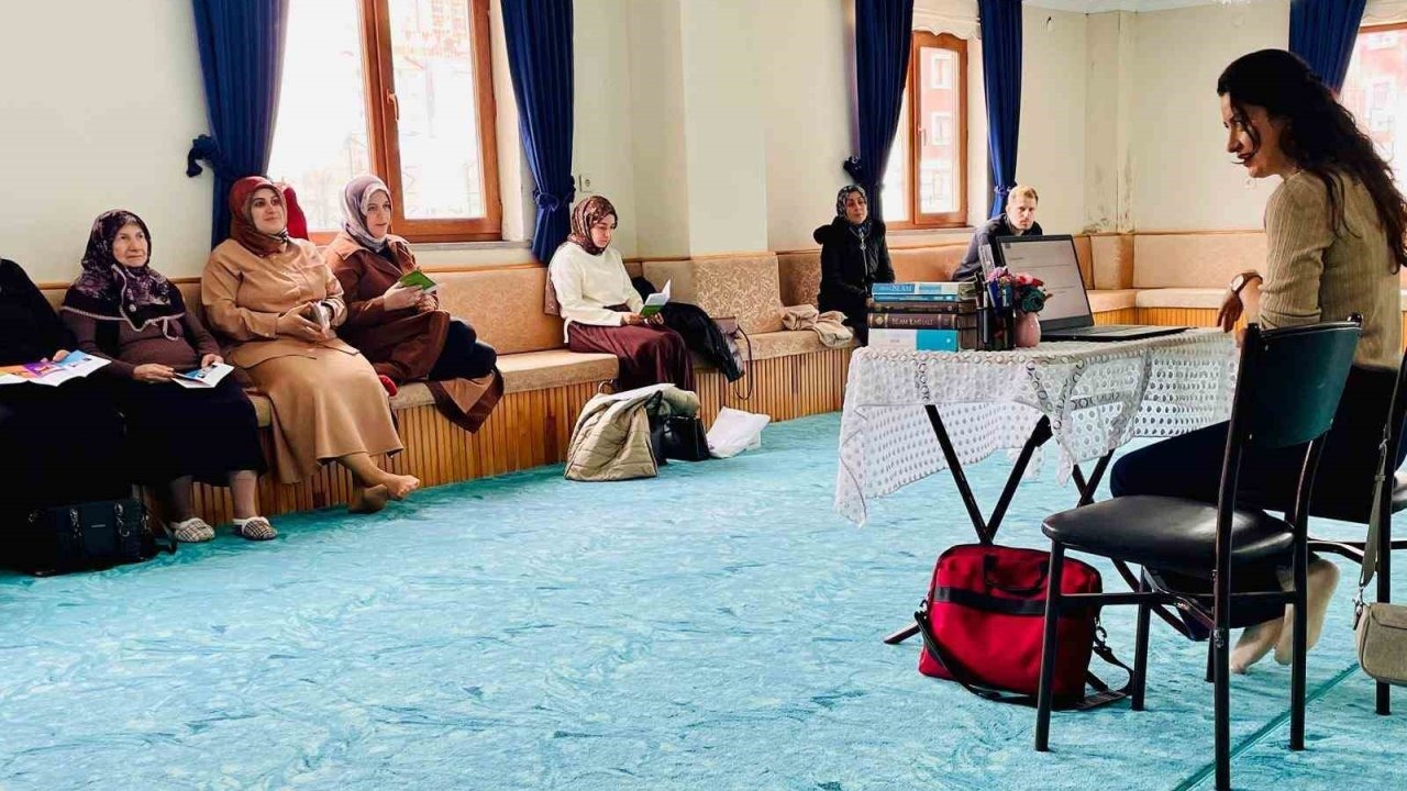 Kur’an kursu kursiyerlerine SAHA eğitimi verildi