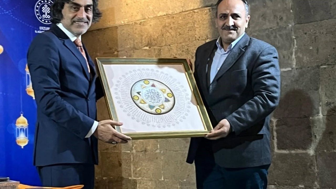 Yakutiye Medresesi’nde, tefekkür dolu bir buluşma