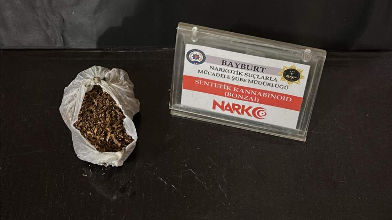 Zehir tacirlerine narkotik pençesi