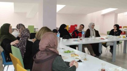 Otizmli çocukların ailelerine ergenlik süreci anlatıldı