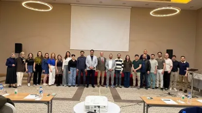 Erzincan’da kuru göz hastalığına yönelik bilimsel sunum