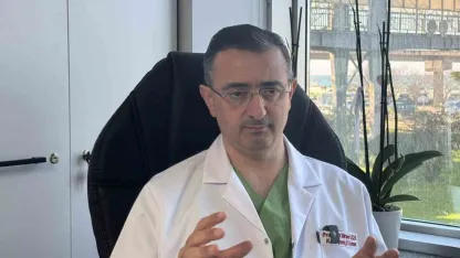 Prof. Dr. Yüksel Çiçek: "Kalp krizinde ilk 1 dakika hayat kurtarıyor"