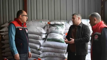 Üreticilere yüzde 50 hibeli yem bezelyesi tohumu dağıtıldı
