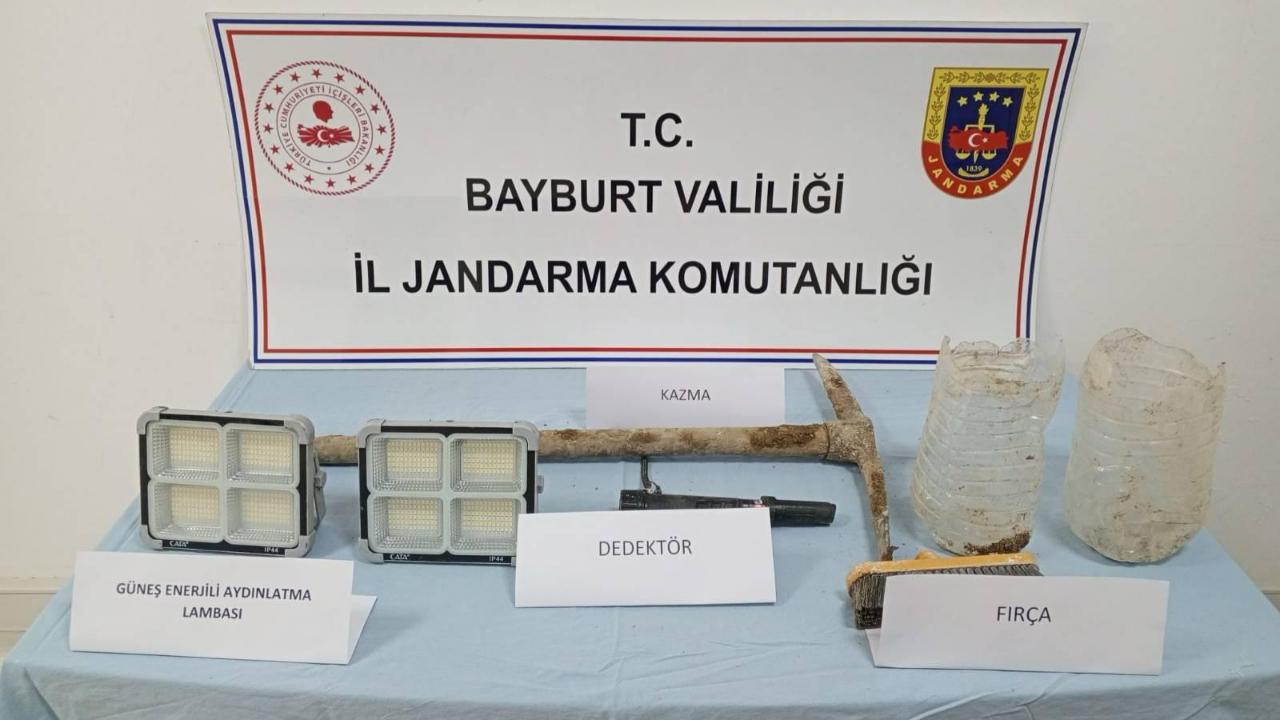 Aydıntepe’de define avcılarına jandarma darbesi: Sit alanında suçüstü!