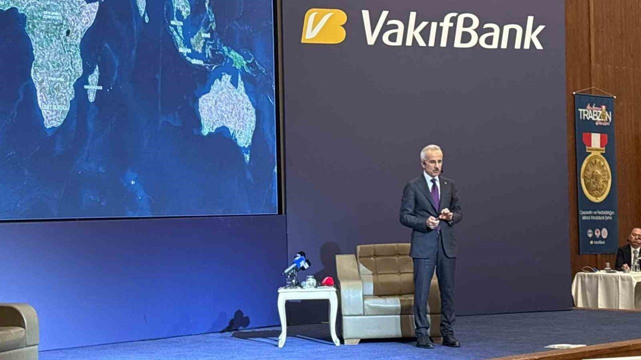 Bakan Uraloğlu, Türkiye’nin 61’inci havalimanının Trabzon’a yapılacağını açıkladı