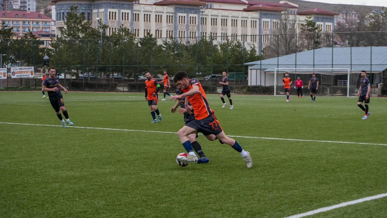 Bayburt amatörde ara yok, heyecan kaldığı yerden devam ediyor!