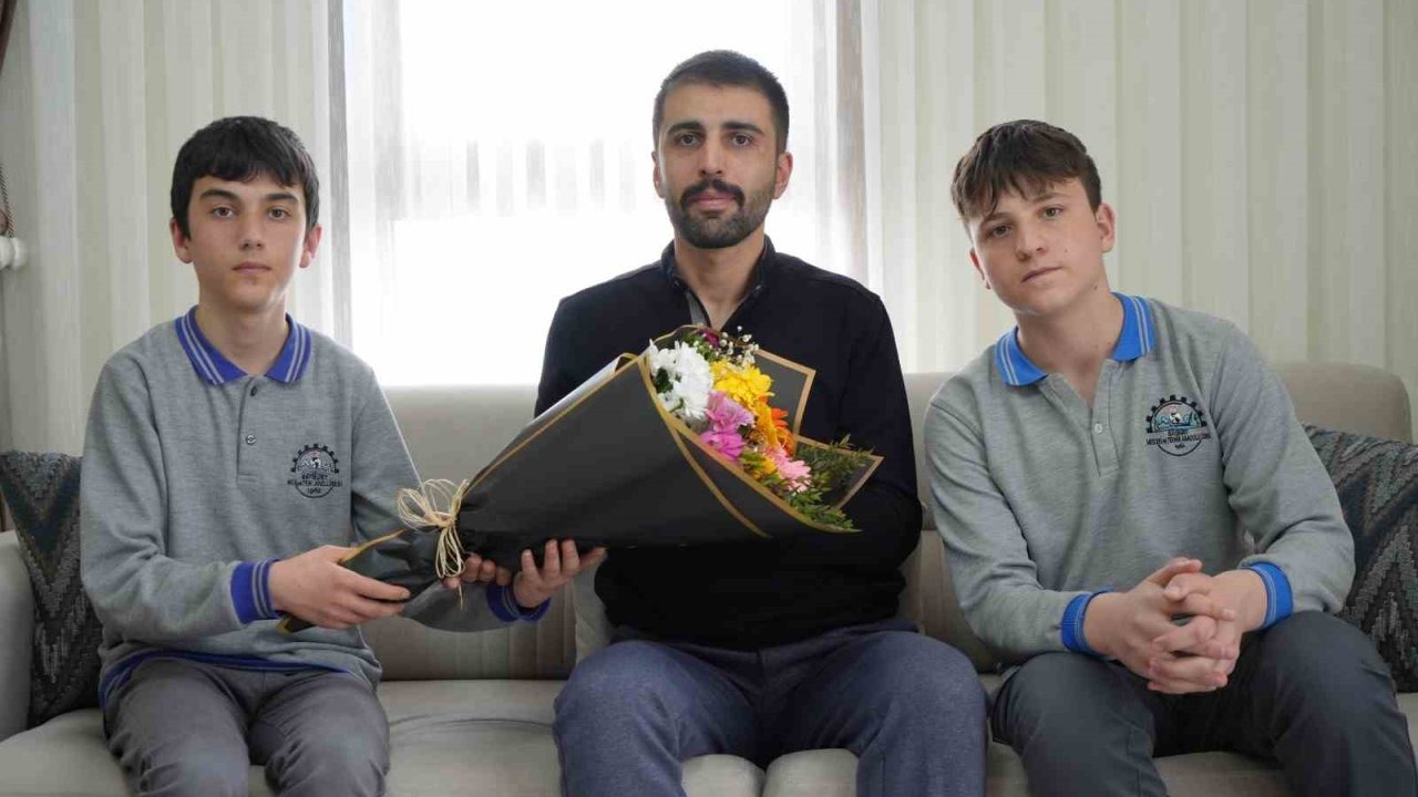 Bayburtlu kahramana vefa ziyareti: Gazi komiser gençlerle buluştu