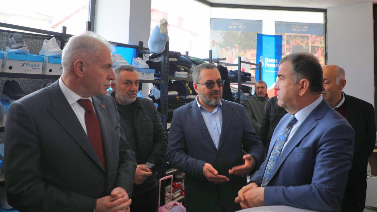 Bayburt’ta iyilik çarşısı kapılarını açtı: "Bu kasada para değil dua geçerli"