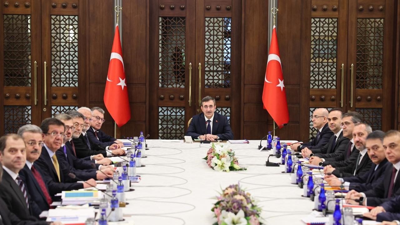 EKK: "Ülkemizin küresel transit ticaretteki konumunu güçlendirecek, enerji ve ticaret koridoruna dönüştürecek politikaları hayata geçirmeye devam edeceğiz"