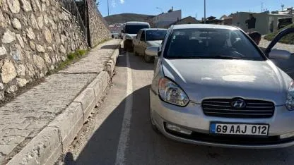 Esentepe kavşağında korkutan kaza: 4 araç birbirine girdi!