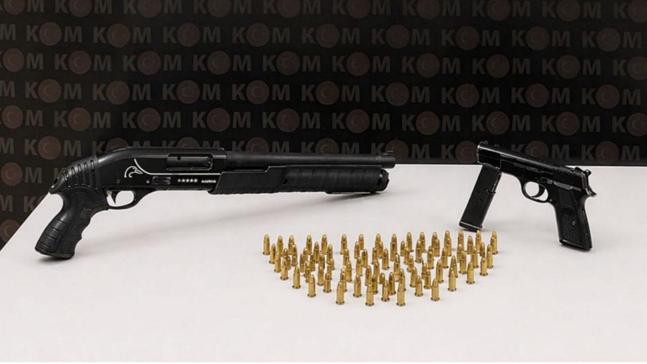 KOM ekipleri göz açtırmıyor: 3 şüpheli yakalandı, cephanelik çıktı!