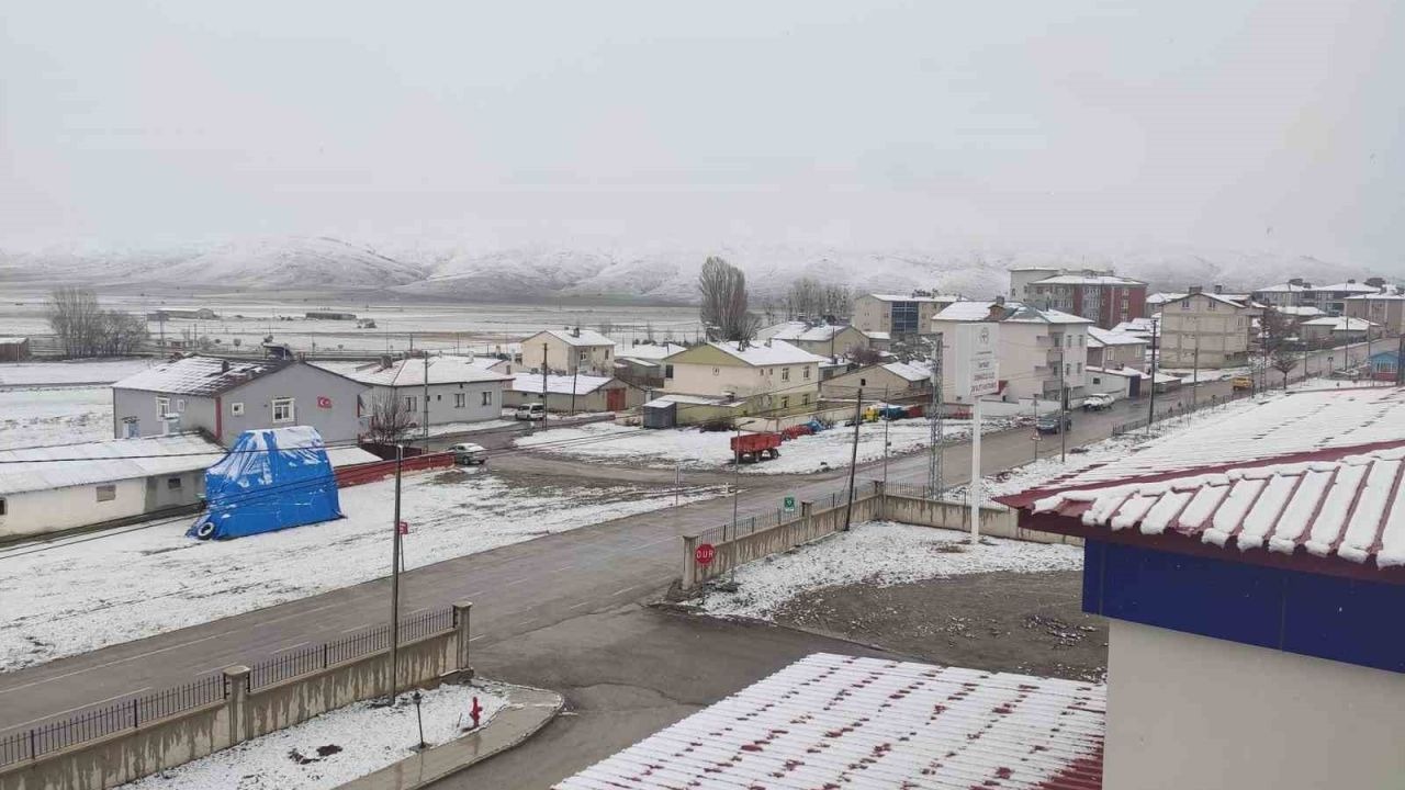 Köyler yeniden beyaza büründü!