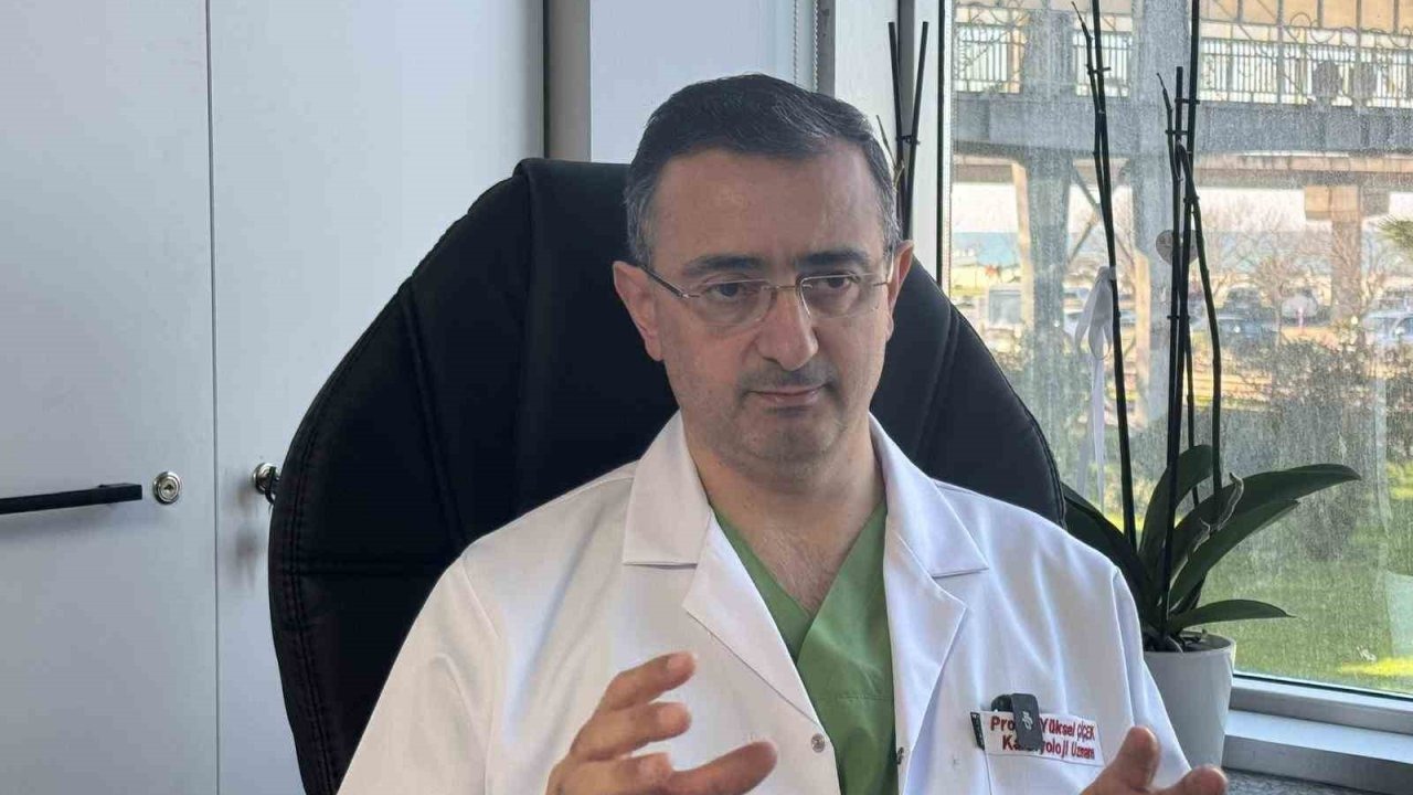 Prof. Dr. Yüksel Çiçek: "Kalp krizinde ilk 1 dakika hayat kurtarıyor"
