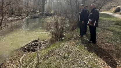 Sahada inceleme, köyde sohbet: Kaymakam Bayram köylerde...