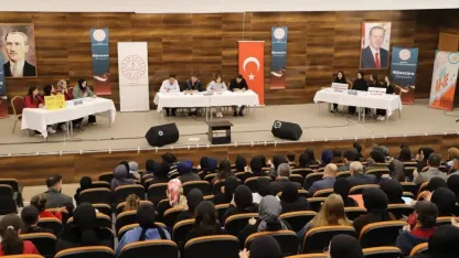 Liseler arası münazara heyecanı