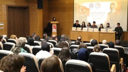 Öğrenciler Safahat’ı yorumladı