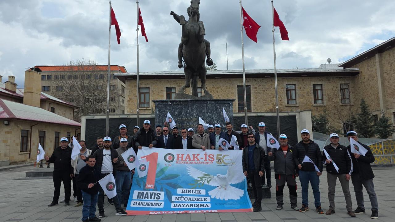 HAK-İŞ’ten 1 Mayıs açıklaması: "Savaşa hayır, emeğe selam!"