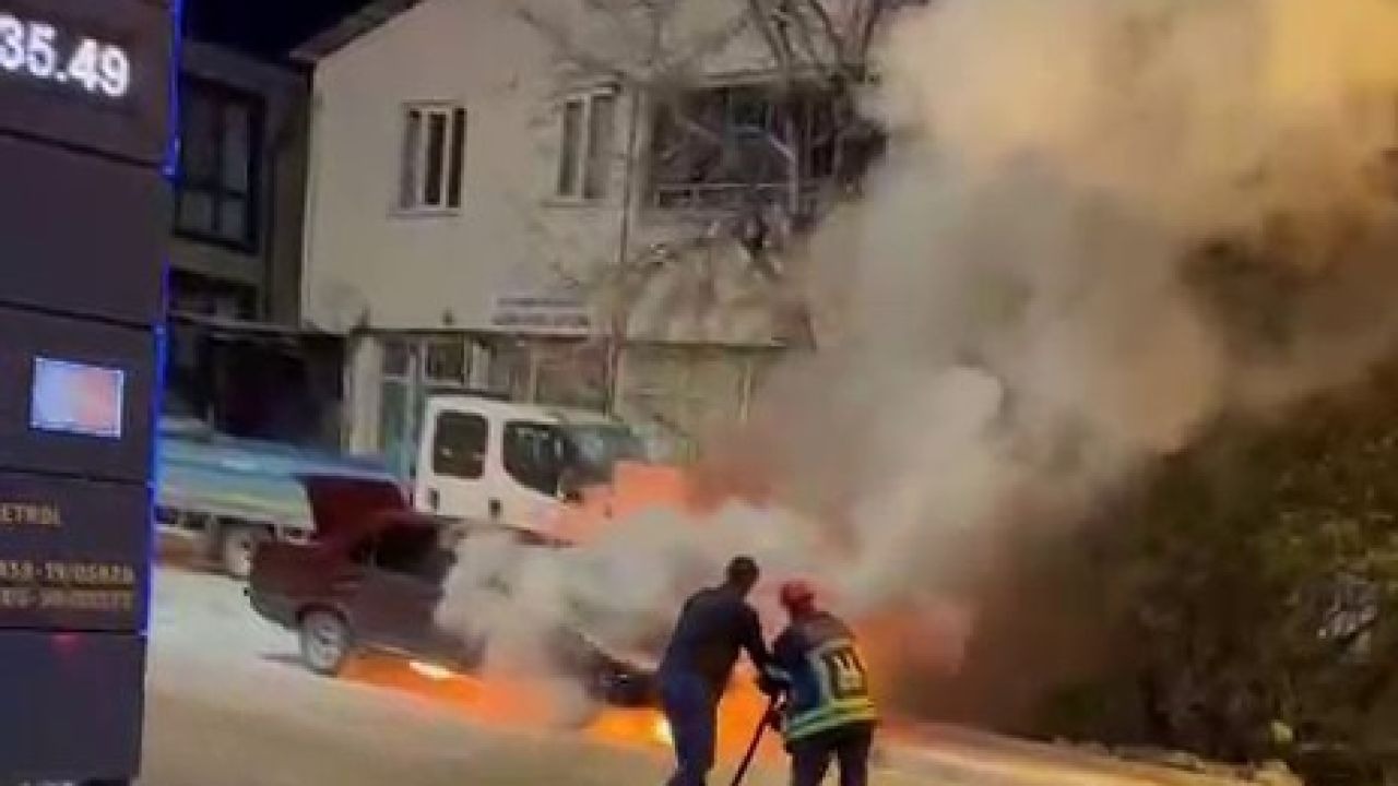 Oltu’da araç yangını korkuttu